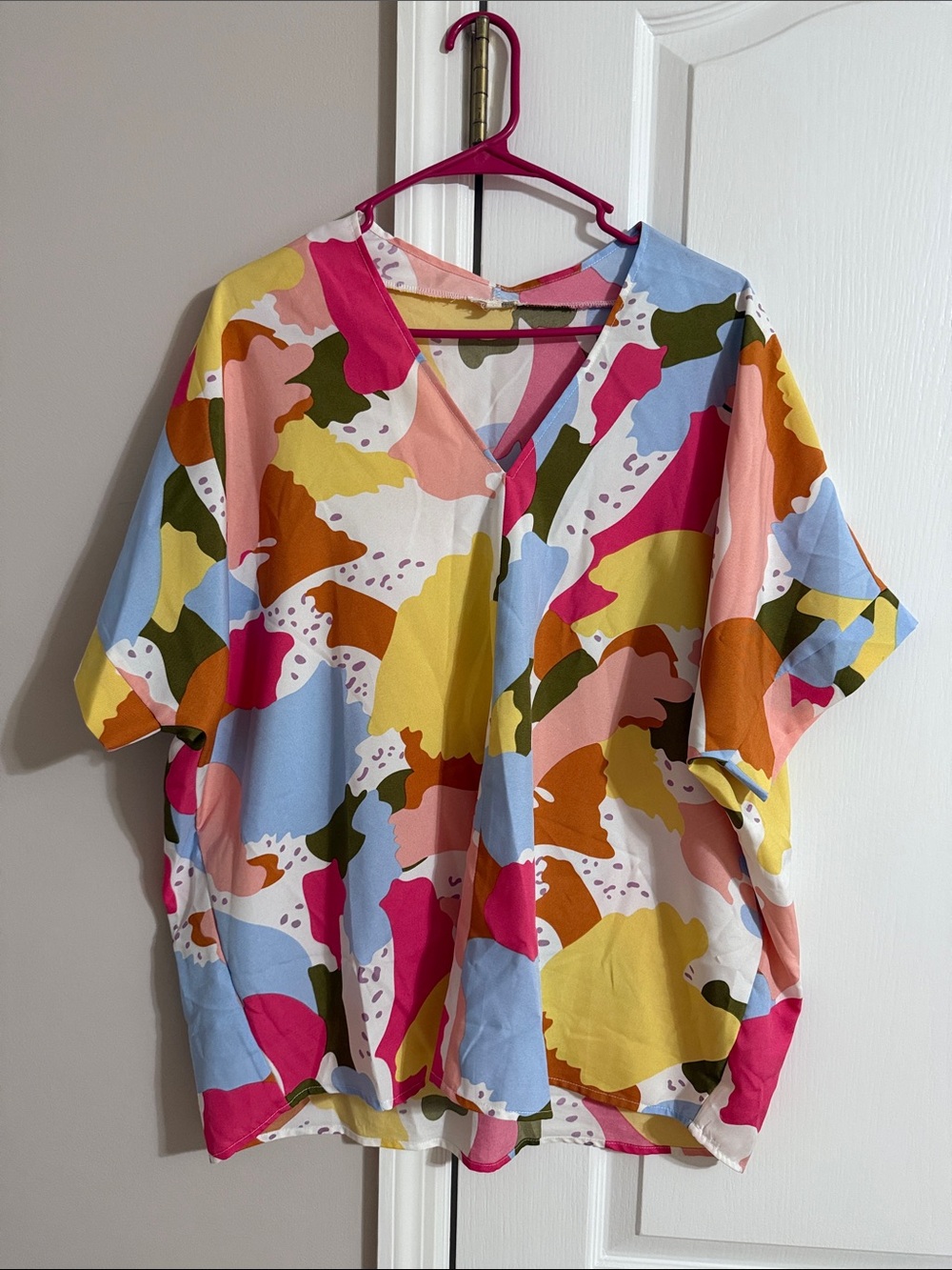 JODIFL Multicolor Abstract V-Neck Blouse — Pink, Yellow, Blue & Olive